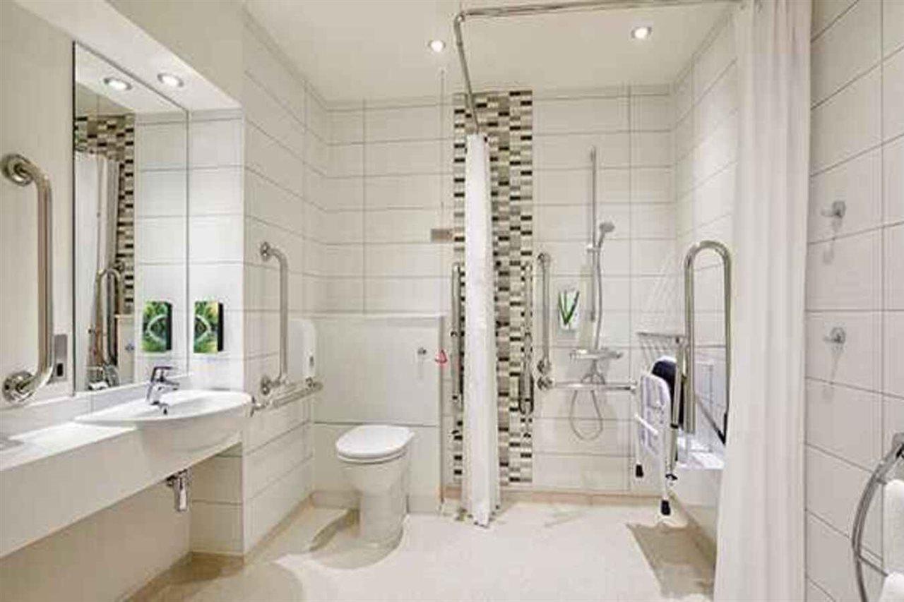 Premier Inn Premier Inn Саффрон-Уолден Экстерьер фото